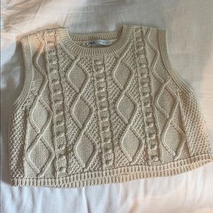 Zara cropped cable knit beige sweatervest